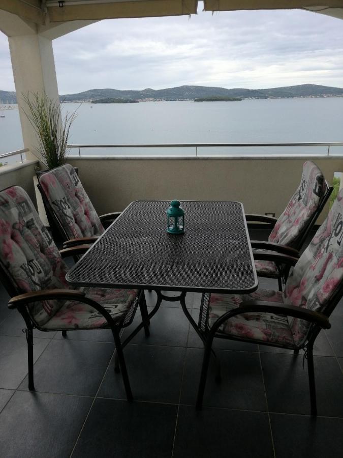 Maria'S Lägenhet Biograd Na Moru Exteriör bild