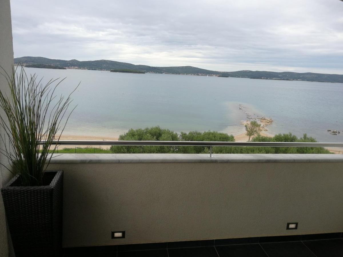 Maria'S Lägenhet Biograd Na Moru Exteriör bild